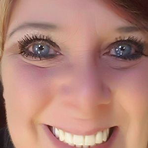 Meet your Posher, Mona